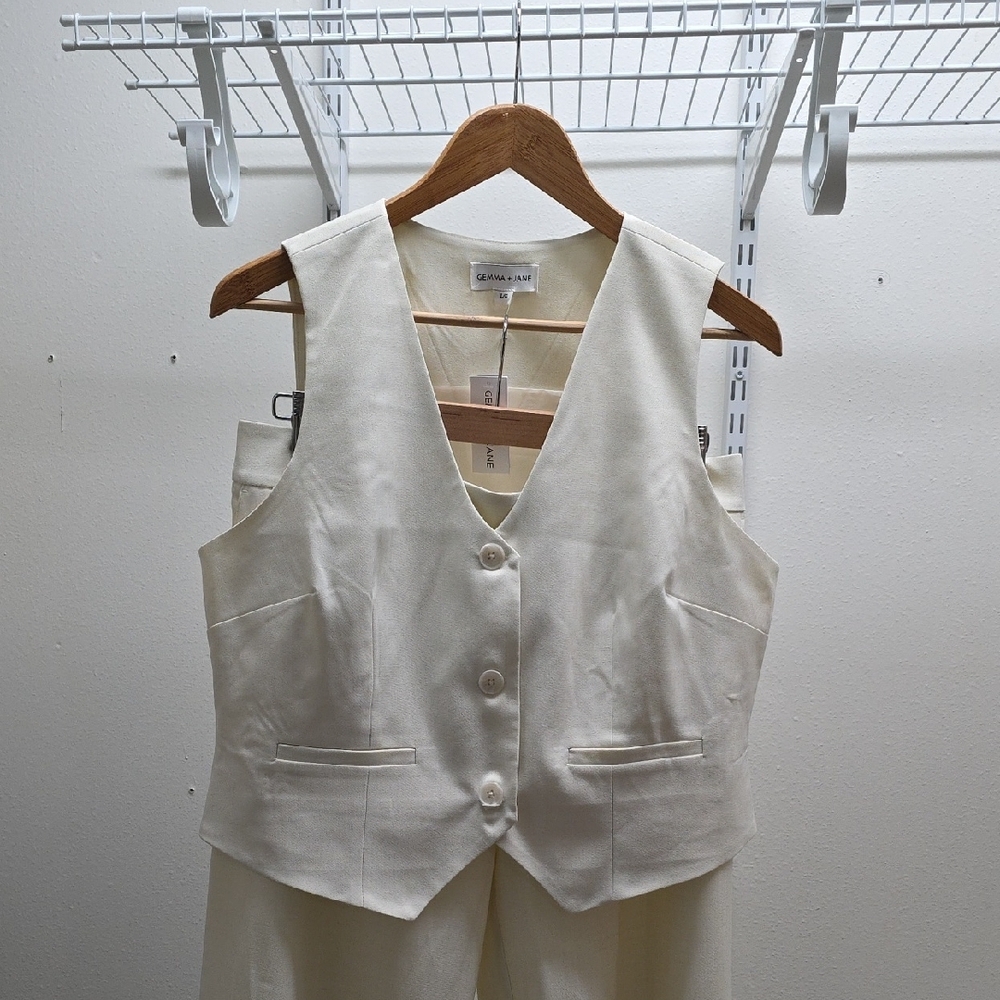 Cream Pantsuit Elegant Design